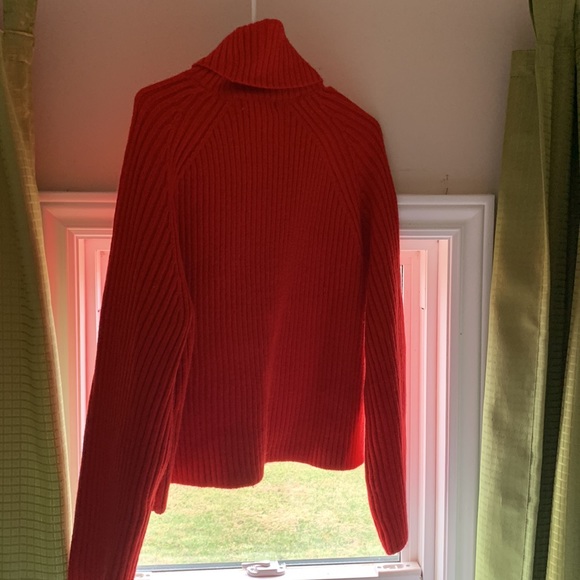 New with tags, H&M Red turtle neck sweater. - Picture 4 of 4